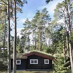 Charming Log House In Asserbo's Nature 別荘