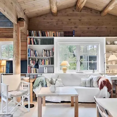 Nyaraló Charming Log House In Asserbo's Nature *